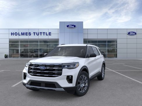 New 2026 Ford Explorer Active w/ Active Comfort Package AWD/4WD image 2