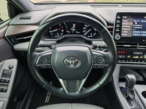 Used 2019 Toyota Avalon XLE w/ All Weather Liner Package FWD image 22
