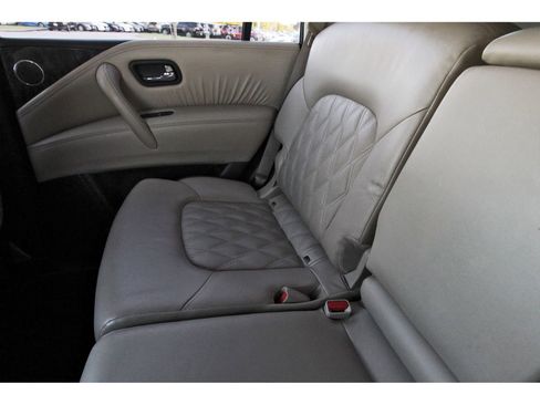 Used 2021 Nissan Armada Platinum image 14