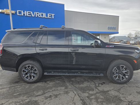 Used 2021 Chevrolet Tahoe Z71 w/ Luxury Package image 2