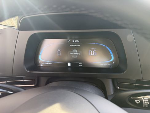 New 2026 Hyundai Elantra Sport FWD image 28