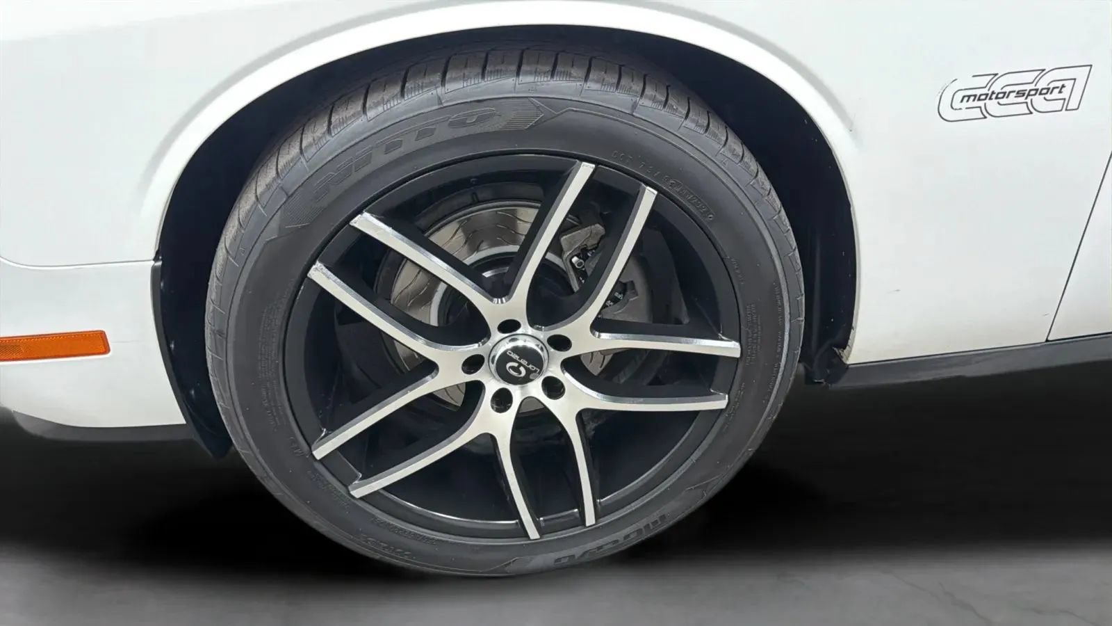 Used 2012 Dodge Challenger SXT RWD image 27