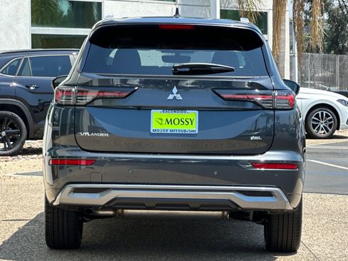New 2025 Mitsubishi Outlander SEL image 5