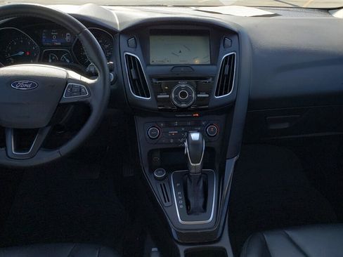 Used 2016 Ford Focus Titanium w/ Exterior Protection Package image 9