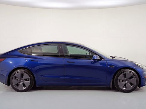 Used 2023 Tesla Model 3 Standard Range image 54