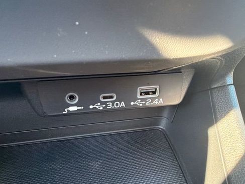 Certified 2025 Subaru Crosstrek 2.0i Premium AWD/4WD image 35