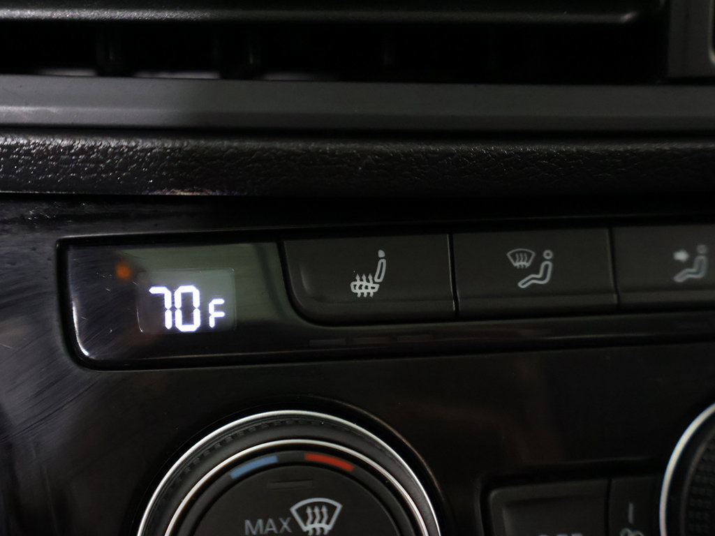 Used 2022 Volkswagen Jetta SE FWD image 50