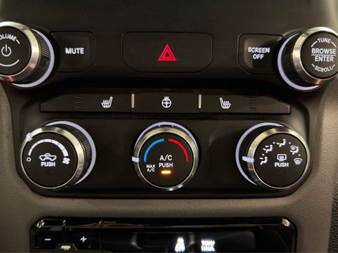 Used 2020 RAM 1500 Rebel w/ Rebel Level 1 Equipment Group AWD/4WD image 33