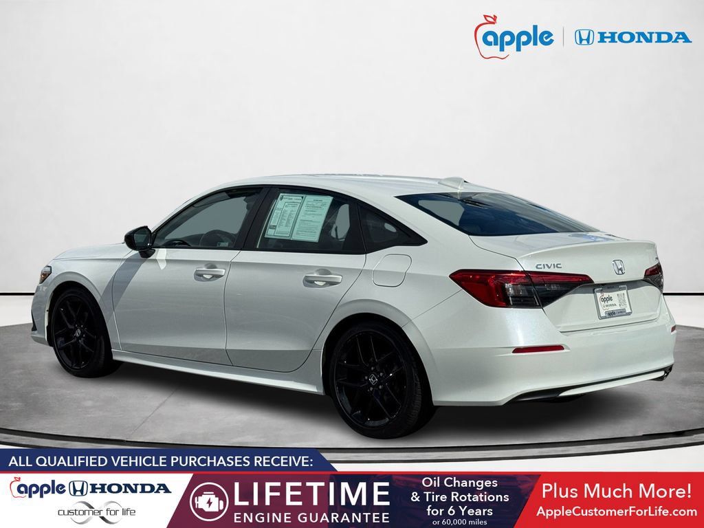 Used 2024 Honda Civic Sport image 4