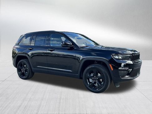 New 2025 Jeep Grand Cherokee Limited w/ Black Appearance Package image 3