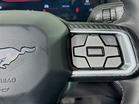 Used 2026 Ford Mustang Convertible RWD image 13