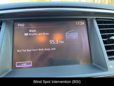 Used 2017 INFINITI QX80 4WD w/ Driver Assistance Package image 12