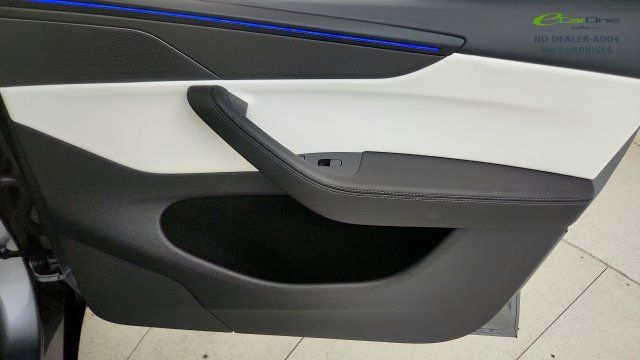 Used 2026 Tesla Model Y Performance AWD/4WD image 35