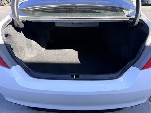 Used 2017 Toyota Camry SE w/ Moonroof Package FWD image 24