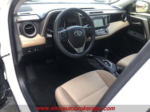 Used 2015 Toyota RAV4 XLE FWD image 10