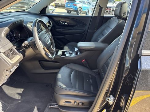 Used 2022 GMC Terrain Denali w/ Denali Premium Package AWD/4WD image 14