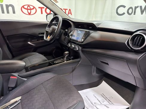 Used 2023 Nissan Kicks SV image 9
