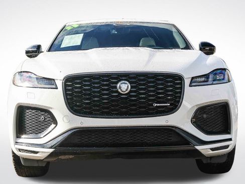 Used 2025 Jaguar F-PACE R-Dynamic S image 2