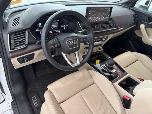 Used 2025 Audi Q5 2.0T Premium Plus w/ Premium Plus Package AWD/4WD image 10
