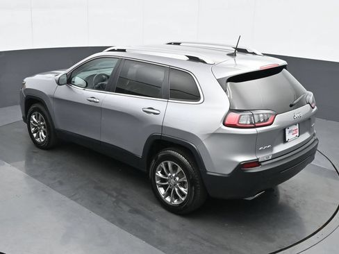 Used 2019 Jeep Cherokee Latitude Plus AWD/4WD image 19
