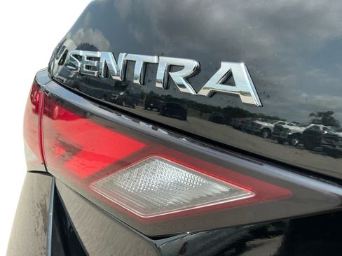 Used 2025 Nissan Sentra SV w/ All-Weather Package FWD image 17