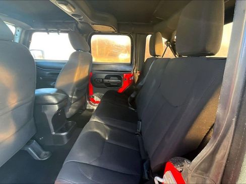 Used 2016 Jeep Wrangler Unlimited Willys image 23