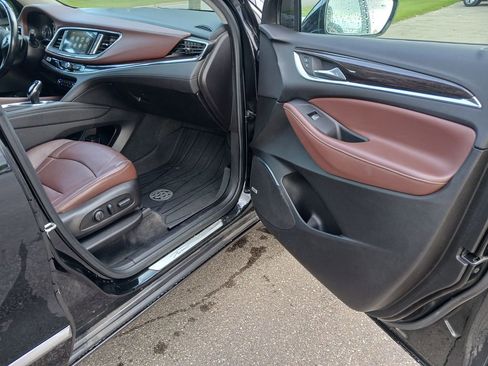 Used 2018 Buick Enclave Avenir w/ Trailering Package, 5000 lbs. AWD/4WD image 8