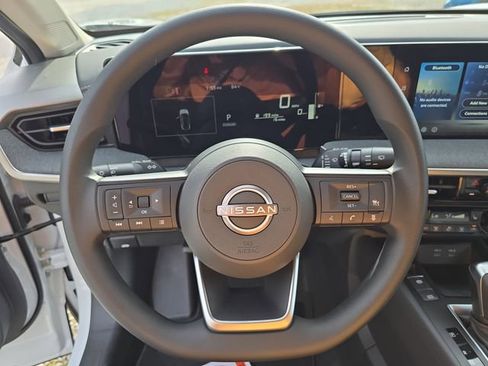 New 2026 Nissan Kicks SV w/ SV Premium Package FWD image 31