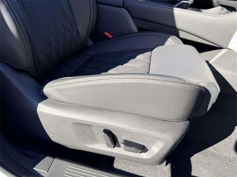 New 2026 Nissan Rogue Platinum w/ Platinum Premium Package image 9