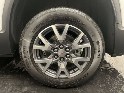 Used 2022 GMC Acadia SLT w/ Preferred Package image 27