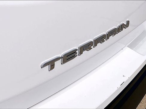 Used 2024 GMC Terrain SLE FWD image 20