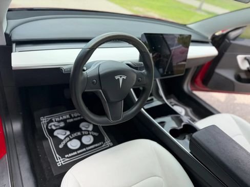 Used 2020 Tesla Model 3 Standard Range Plus RWD image 11