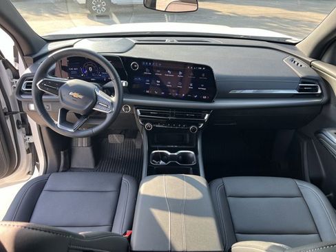 New 2025 Chevrolet Traverse LT w/ LPO, Floor Liner Package image 21