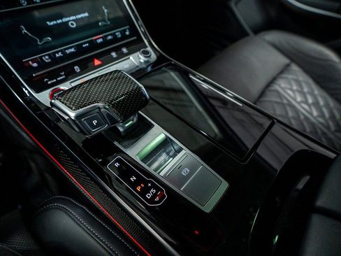 Used 2023 Audi S8 AWD/4WD image 47