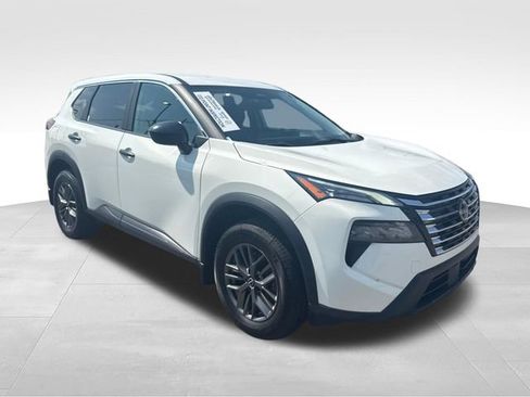 Certified 2024 Nissan Rogue S FWD image 7