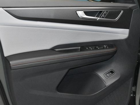 New 2026 Volkswagen Atlas Peak Edition AWD/4WD image 3