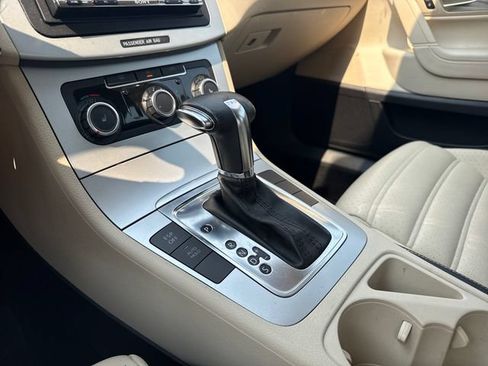Used 2010 Volkswagen CC Sport FWD image 16