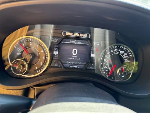 Used 2023 RAM 1500 Laramie AWD/4WD image 19