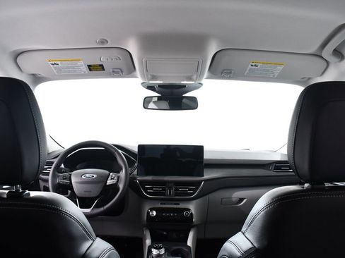 New 2025 Ford Escape SE w/ PHEV Premium Package FWD image 17