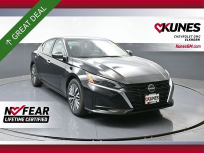 Used 2024 Nissan Altima 2.5 SV