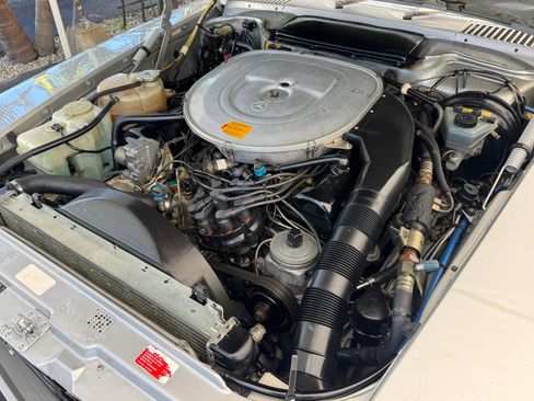 Used 1987 Mercedes-Benz 560 SL image 38