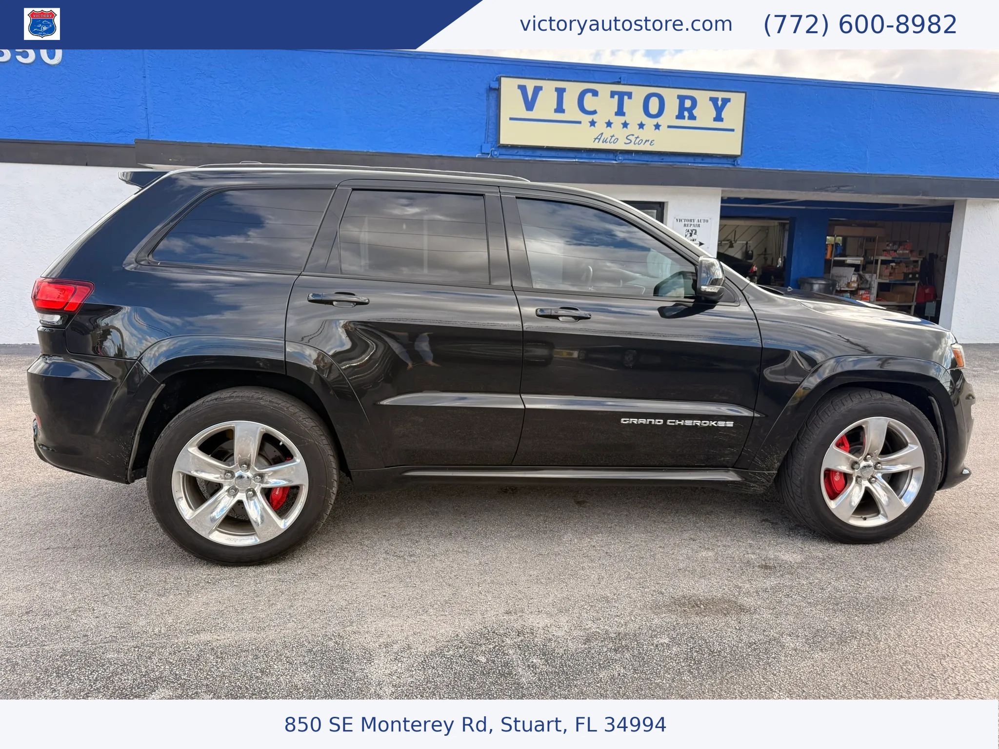 Used 2016 Jeep Grand Cherokee SRT AWD/4WD image 15