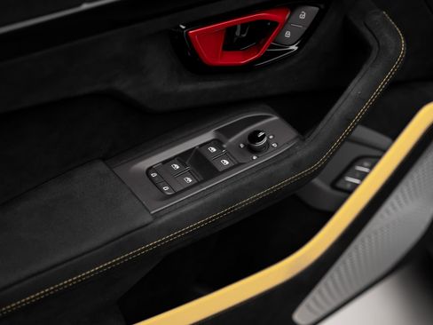 Used 2024 Lamborghini Urus Performante AWD/4WD image 61