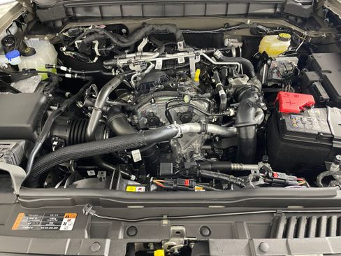 New 2025 Ford Bronco Big Bend w/ Black Diamond Package image 17