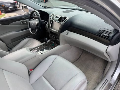 Used 2007 Lexus LS 460 RWD image 32