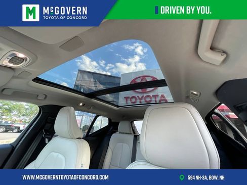 Used 2021 Volvo XC40 T5 Momentum w/ Protection Package Premier AWD/4WD image 28