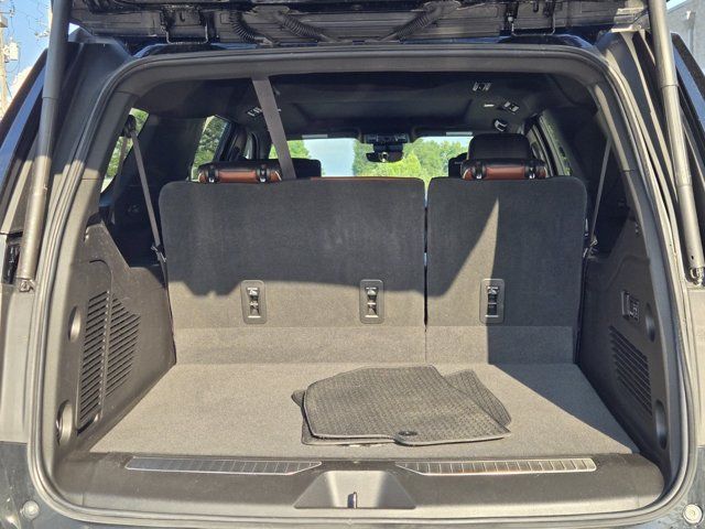 Used 2023 GMC Yukon XL Denali Ultimate AWD/4WD image 10