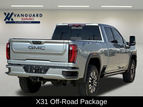 Used 2024 GMC Sierra 2500 Denali Ultimate image 3