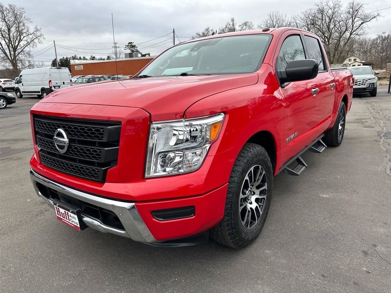 Used 2021 Nissan Titan SV RWD image 7
