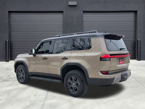 Used 2024 Lexus GX 550 image 7